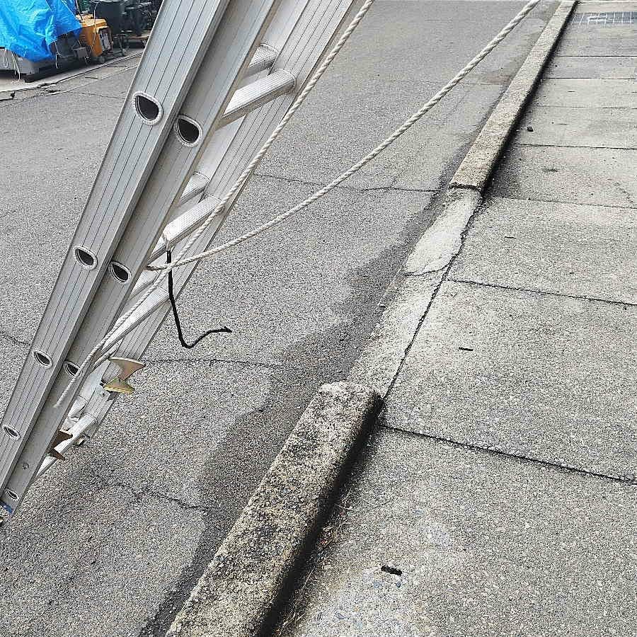 長谷川工業 ハセガワ 伸縮はしご HC2-71 アルミ合金製伸縮形D-10 2連はしご 全長7.18m 最大質量100Kg 中古動作確認済 ④ 引取限定］長谷川工業 HC2-71 アルミ製2連はしご 伸縮形はしご 全長