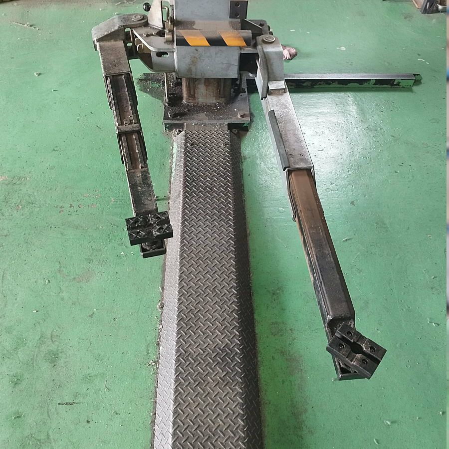 配送は要相談］BANZAI/バンザイ TPY-25FW 2.5t 二柱リフト［現状品