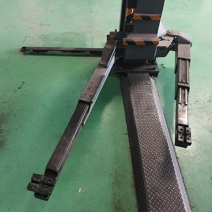 配送は要相談］BANZAI/バンザイ TPY-25FW 2.5t 二柱リフト［現状品