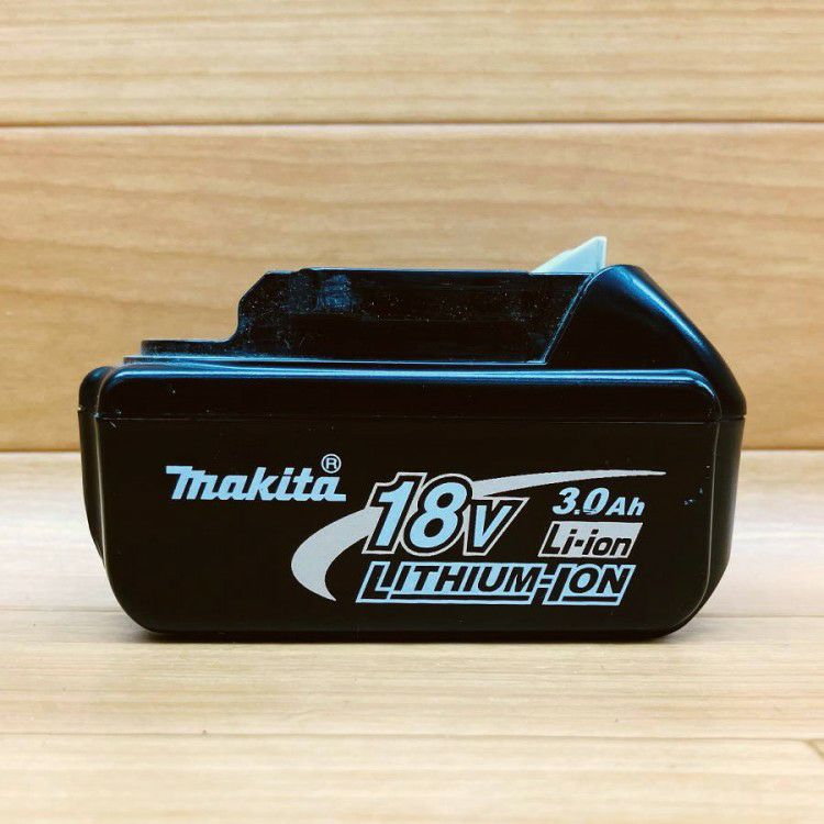 makita/マキタ CL182FD 18V 充電式クリーナー バッテリー・充電器