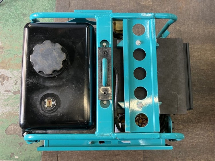 DENYO/デンヨー 2.8kVA インバーター発電機 GA-2800ES-IV セルスタート