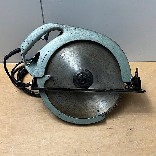 マキタ　15型マルノコ　5401　 送料無料] ☆マキタ makita 15型マルノコ 5401 鋸径 380mm 100V〜 14A