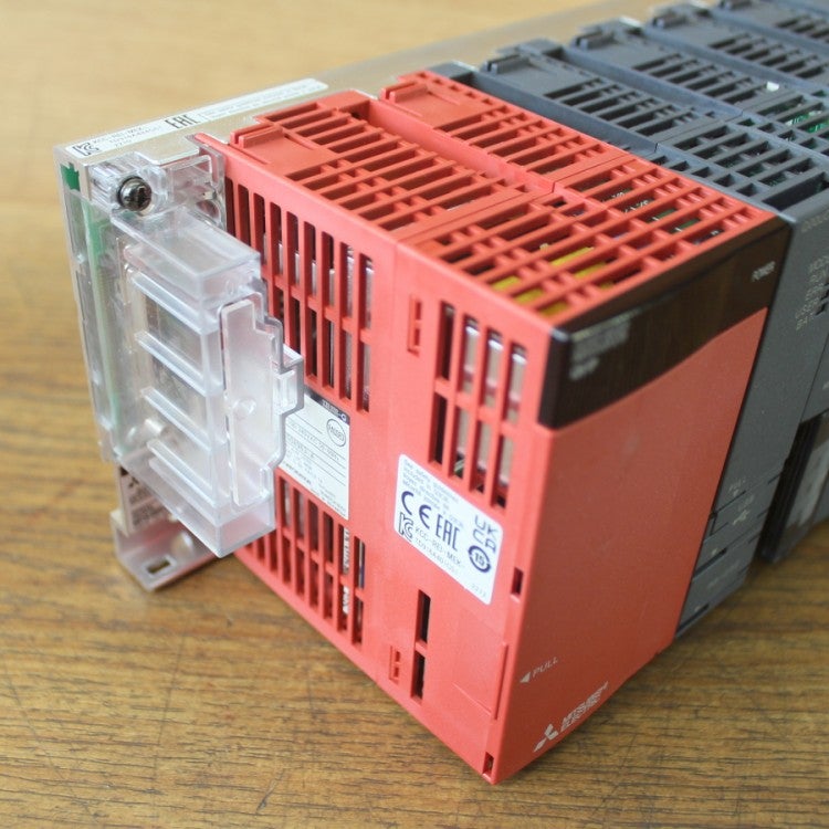 三菱 Q00UCPU/Q61P/QJ61BT11N/QX41/QX40/QY41P/Q35B CPUユニットセット