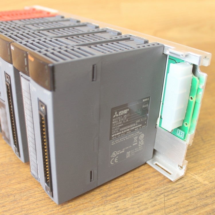 三菱 Q00UCPU/Q61P/QJ61BT11N/QX41/QX40/QY41P/Q35B CPUユニットセット