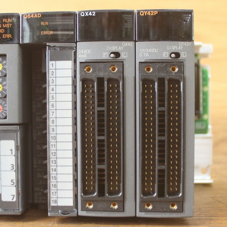 三菱電機 Q00UJCPU/QJ61BT11N/Q64AD/QX42/QY42P CPUユニットセット