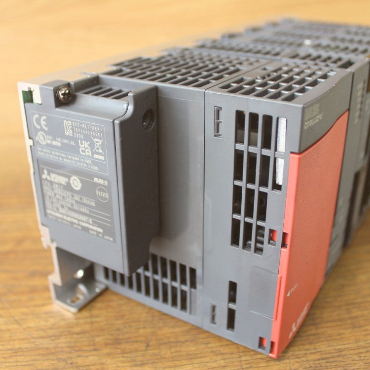三菱 Q00UJCPU/QJ61BT11N/QX42/QY41P/QY40P CPUユニットセット MELSEC