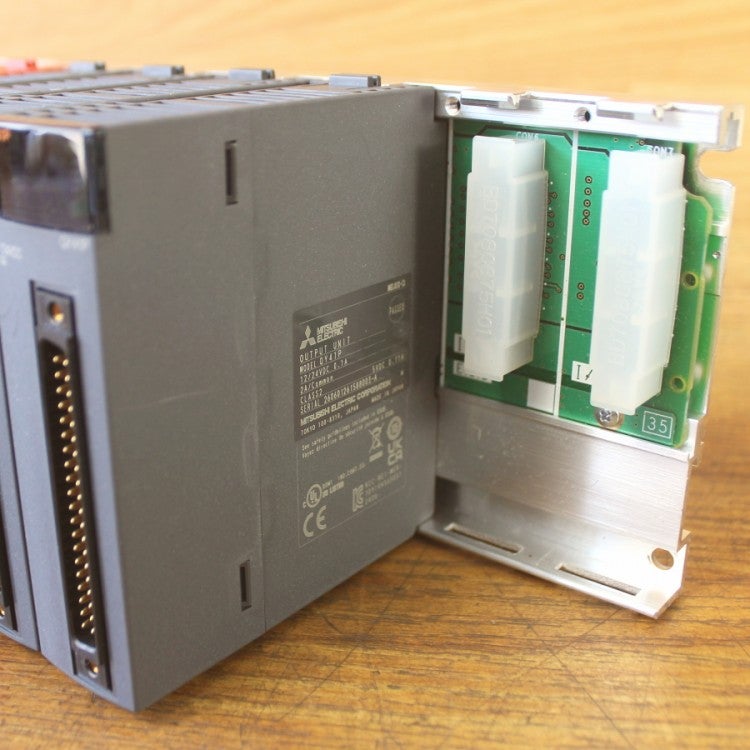 三菱 Q03UDVCPU/Q35B/Q61P/QJ61BT11N/QX41/QY41P CPUユニットセット
