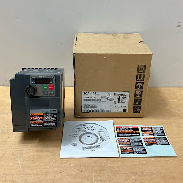 TOSHIBA/東芝 インバータ VFS15-2015PM 三相 200V 1.5kW TOSVERT VF