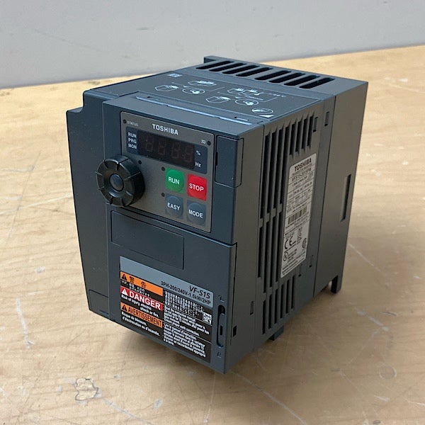 TOSHIBA/東芝 インバータ VFS15-2015PM 三相 200V 1.5kW TOSVERT VF