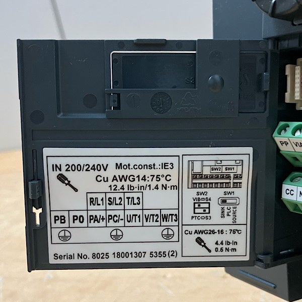 Toshiba 東芝　インバータ　VFS11-2015PM-AN (R5) TOSHIBA/東芝 インバータ VFS15-2015PM 三相 200V 1.5kW TOSVERT VF